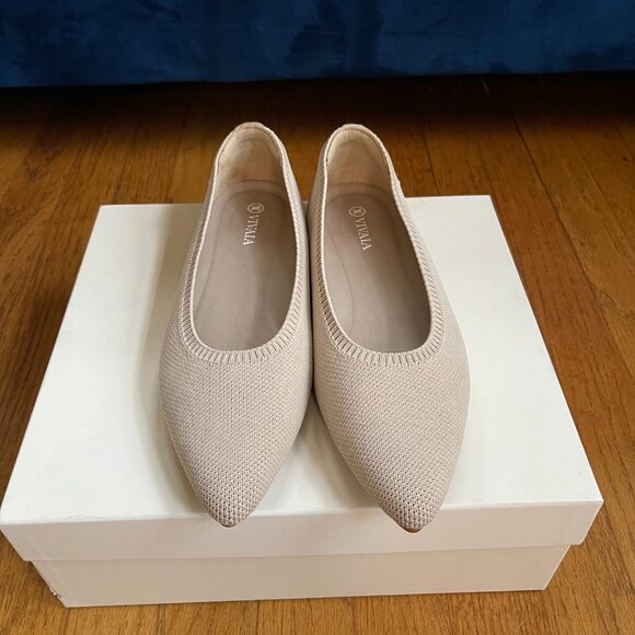 Vivaia Pointed-Toe Ballet Flats (Aria 5°), Almond, US Size 7-7.5 - Picture 4 of 8